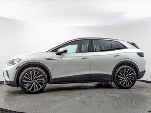 Used 2023 Volkswagen ID.4 Pro S Plus AWD/4WD image 3