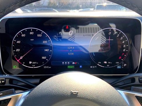 Used 2025 Mercedes-Benz GLC 350e 4MATIC image 22