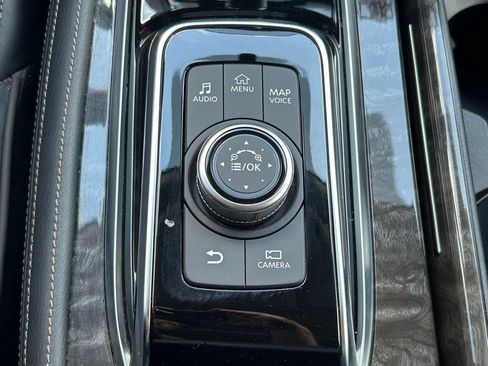 Used 2024 Nissan Armada Platinum w/ Cargo Package AWD/4WD image 32
