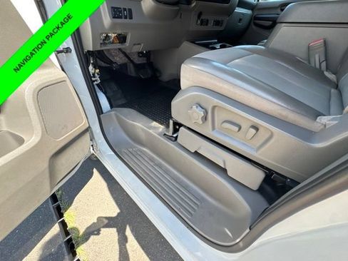 Used 2018 Nissan NV 3500 SV w/ Navigation Package RWD image 17