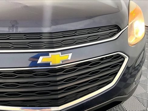 Used 2017 Chevrolet Equinox LS FWD image 30