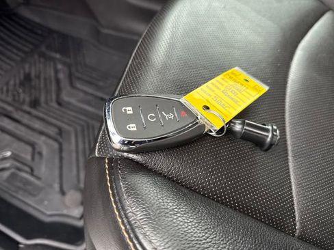 Used 2021 Chevrolet Equinox Premier AWD/4WD image 30