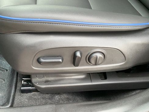 Used 2024 Buick Envista Sport Touring w/ Convenience I Package FWD image 19
