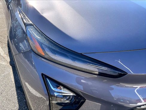 Used 2023 Chevrolet Bolt EUV Premier w/ Sun & Sound Package image 33