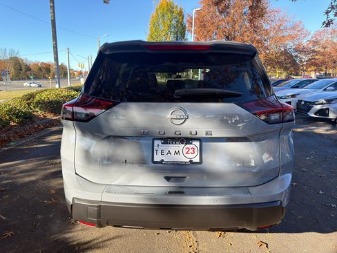 New 2026 Nissan Rogue SV image 6
