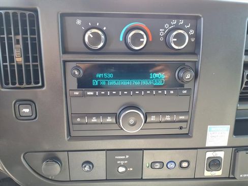 Used 2022 Chevrolet Express 3500 w/ Power Convenience Package image 8