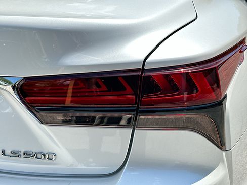 Used 2023 Lexus LS 500 RWD image 30