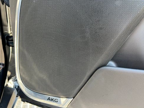 Used 2024 Cadillac Escalade ESV Premium Luxury Platinum image 83