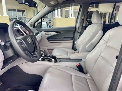 Used 2019 Honda Ridgeline RTL-E image 9