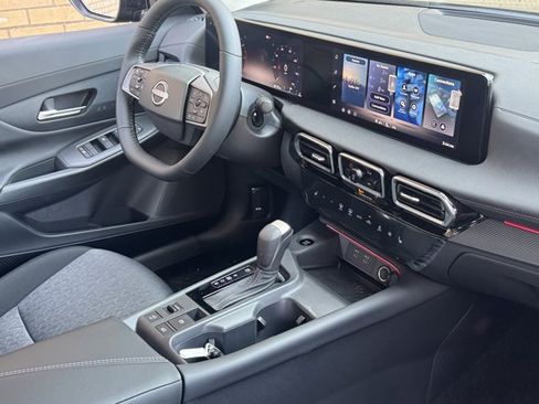New 2026 Nissan Sentra SV w/ SV Convenience Package FWD image 8