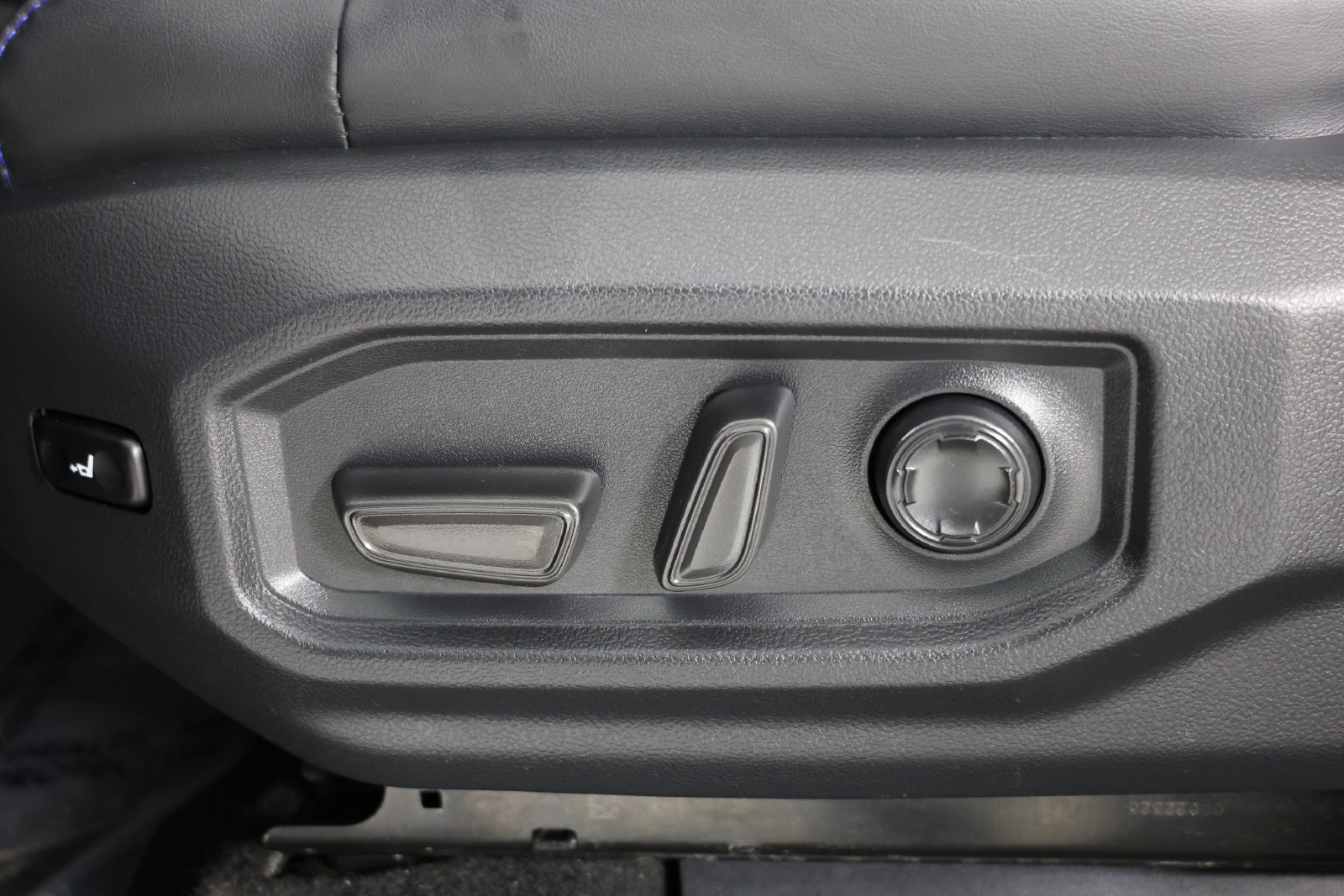 Used 2023 Toyota Sequoia Platinum AWD/4WD image 24