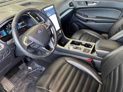 Used 2022 Ford Edge SEL image 9