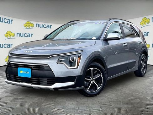 Used 2023 Kia Niro EX FWD image 3