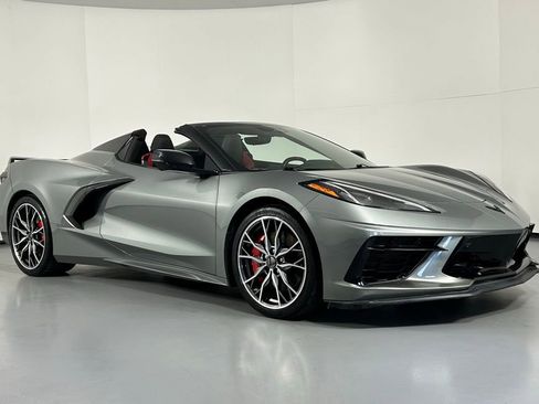 Used 2024 Chevrolet Corvette Stingray Premium Conv w/ Z51 Performance Package image 9