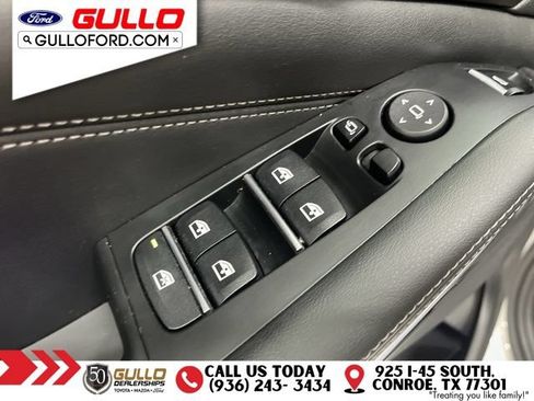 Used 2023 BMW X5 sDrive40i w/ M Sport Package RWD image 20