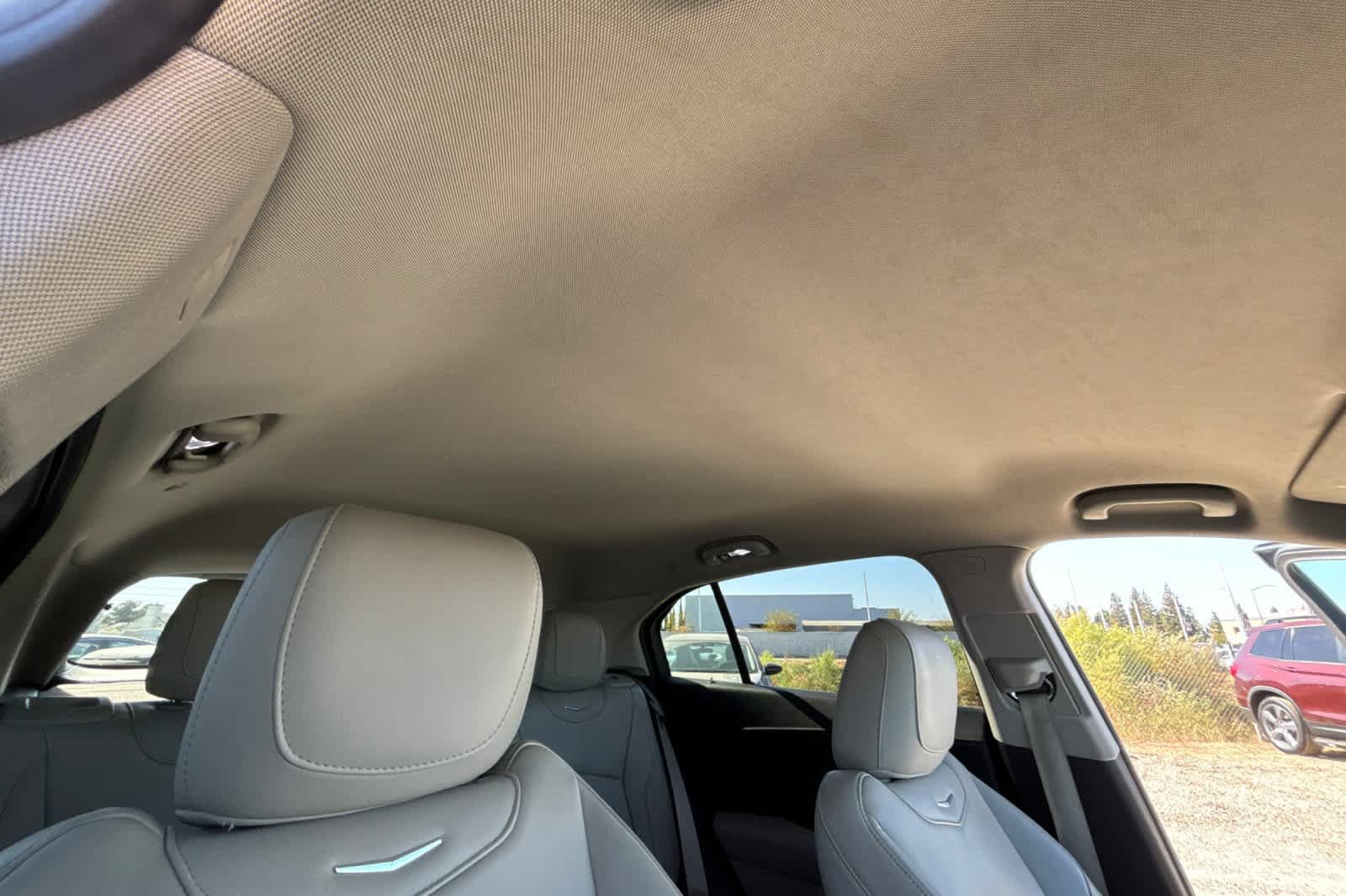 Used 2019 Cadillac XT4 Premium Luxury FWD image 18