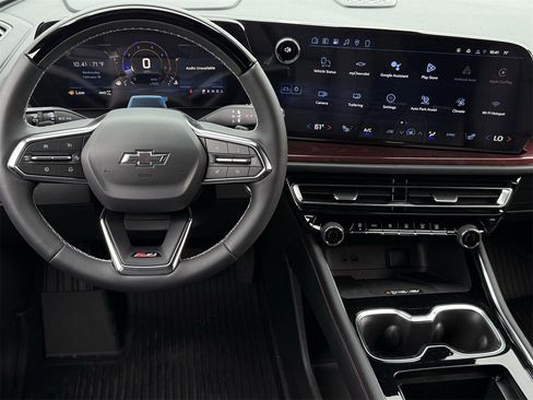 New 2026 Chevrolet Traverse Z71 w/ Enhanced Driving Package image 11