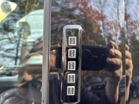 Used 2020 Ford F250 Platinum w/ FX4 Off-Road Package image 19