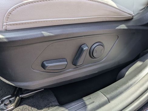 Used 2025 Hyundai Santa Cruz SEL AWD/4WD image 19