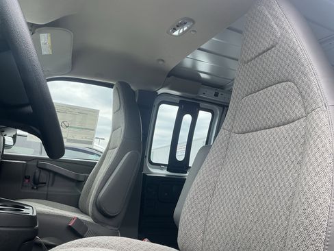 New 2026 Chevrolet Express 3500 Extended RWD image 12