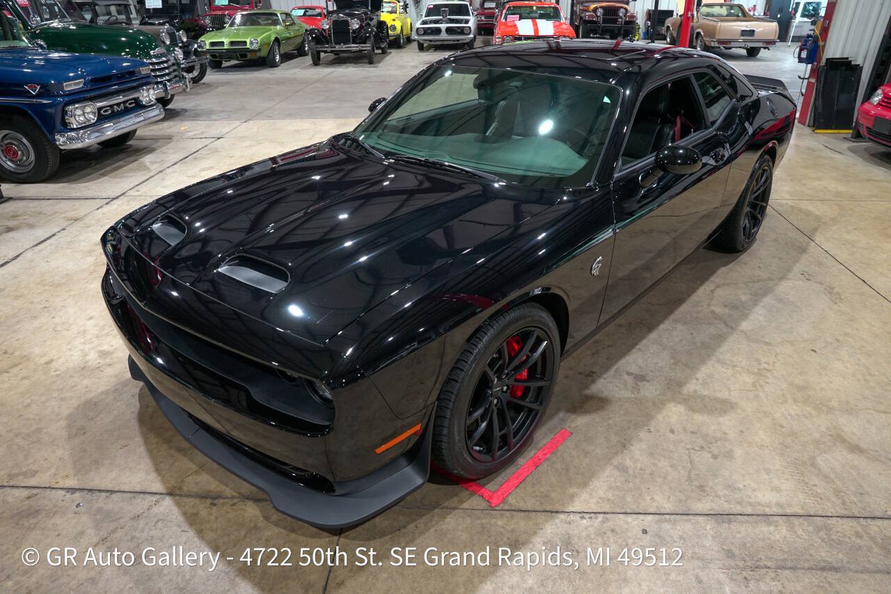 Used 2023 Dodge Challenger SRT Hellcat RWD image 15