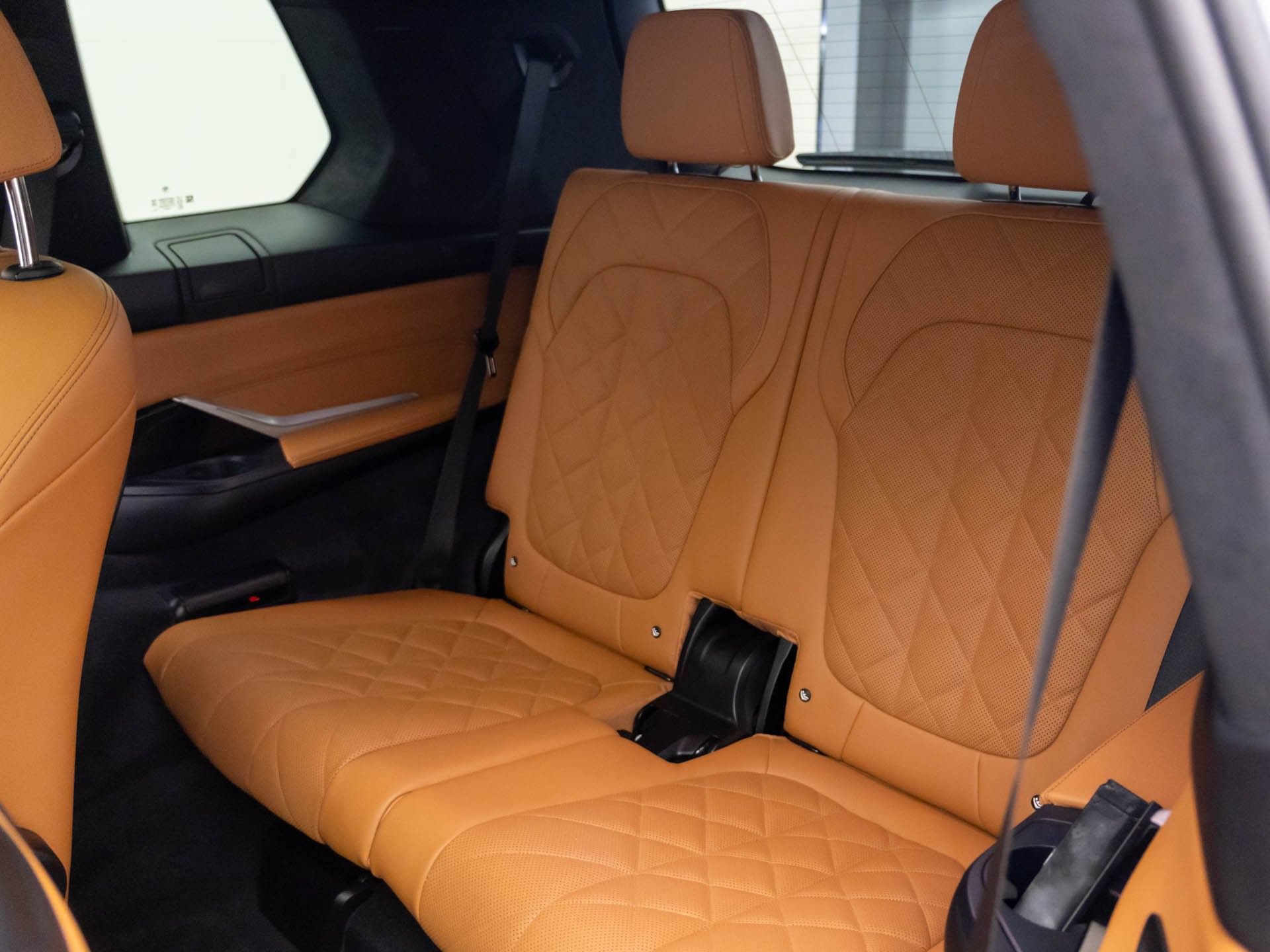 Certified 2026 BMW X7 xDrive40i w/ M Sport Package AWD/4WD image 19