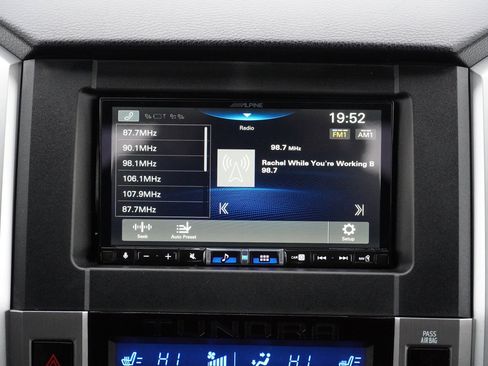 Used 2019 Toyota Tundra Platinum image 33