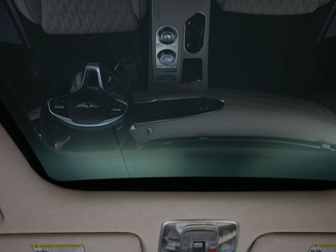 Used 2025 Genesis GV70 3.5T Sport w/ Sport Prestige Package image 10