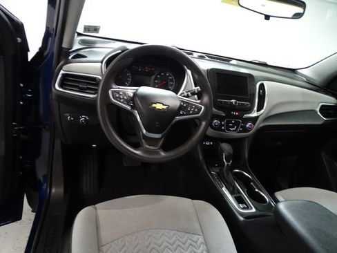 Certified 2022 Chevrolet Equinox LS AWD/4WD image 5