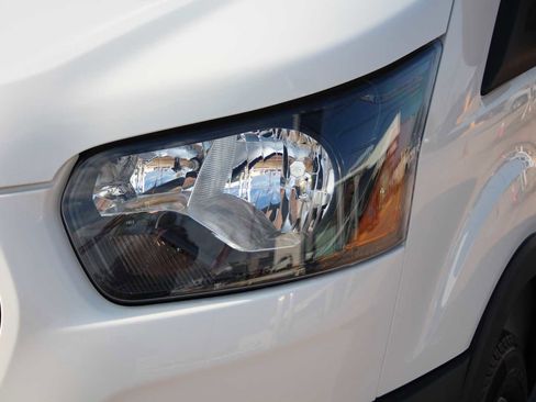 New 2024 Ford Transit 250 148 Medium Roof image 4