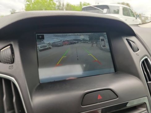 Used 2017 Ford Focus SEL image 23