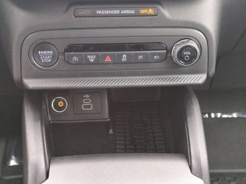 Certified 2025 Ford Bronco Sport Outer Banks w/ Outer Banks Tech Package+ AWD/4WD image 25