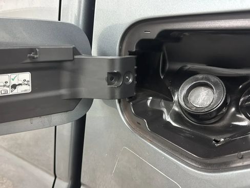 Used 2020 Chevrolet Colorado LT RWD image 25
