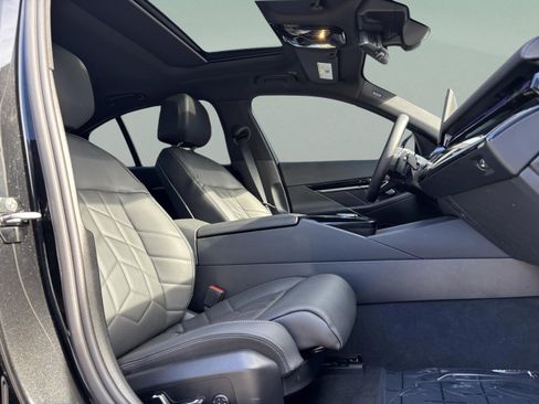 Used 2025 BMW 530i w/ M Sport Package image 23