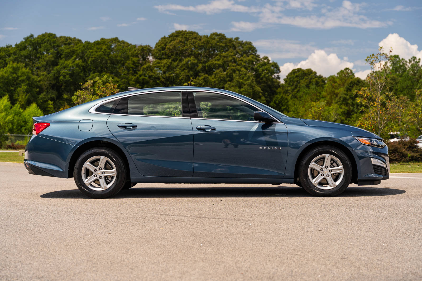 Used 2024 Chevrolet Malibu LS w/ Driver Confidence Package FWD image 8