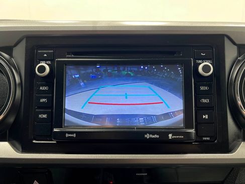 Used 2016 Toyota Tacoma SR5 w/ Towing Package RWD image 11