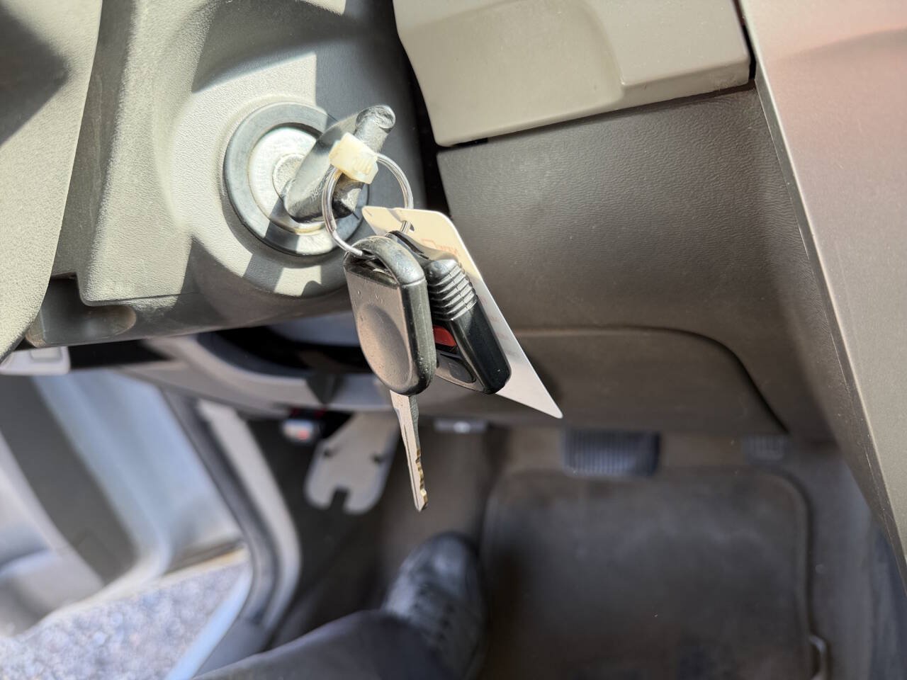 Used 2008 Ford Focus SES FWD image 43