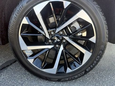 Used 2024 Mitsubishi Outlander SEL image 12