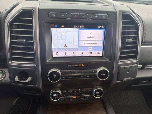 Used 2019 Ford Expedition Platinum image 14