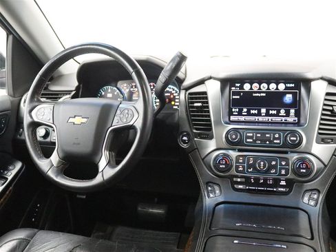 Used 2018 Chevrolet Tahoe Premier AWD/4WD image 26