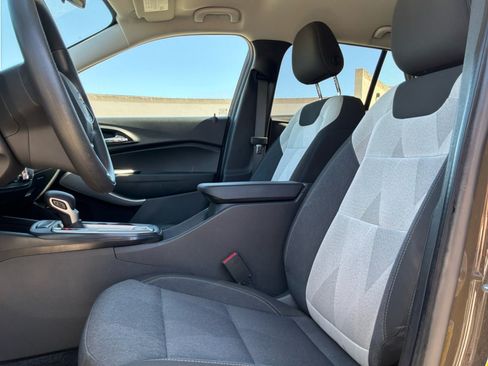 Used 2024 Chevrolet Trax LS FWD image 17