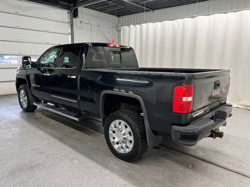 Used 2016 GMC Sierra 2500 Denali w/ Duramax Plus Package AWD/4WD image 6