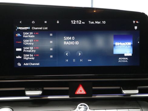 Certified 2025 Hyundai Elantra SEL image 2