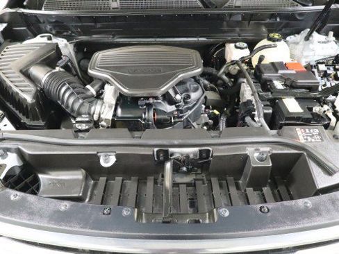 Used 2022 GMC Acadia AT4 w/ Preferred Package AWD/4WD image 20