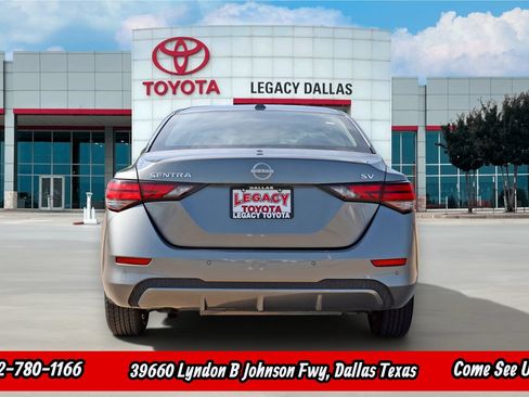 Used 2024 Nissan Sentra SV FWD image 8