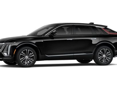 New 2026 Cadillac Lyriq Luxury w/ LPO, Floor Liner Package