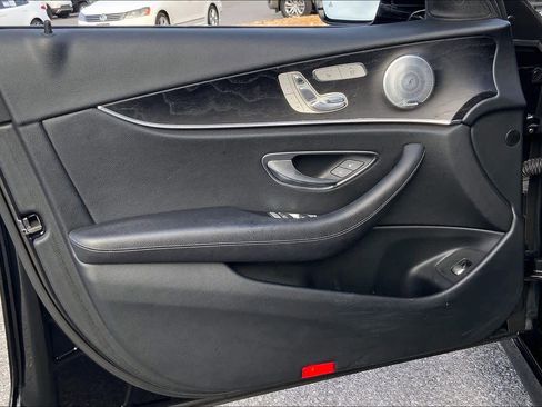 Used 2017 Mercedes-Benz E 300 image 21