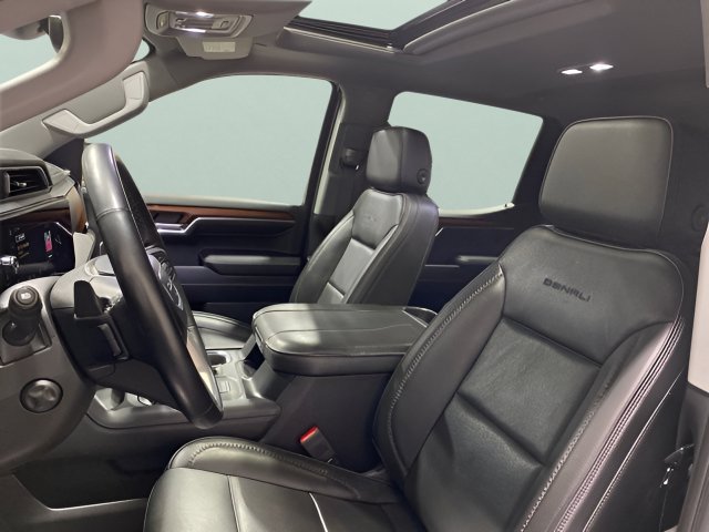 Used 2023 GMC Sierra 1500 Denali w/ Technology Package AWD/4WD image 15