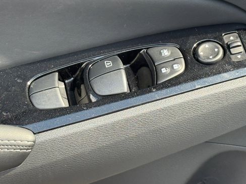 New 2025 Nissan Altima 2.5 SL image 22