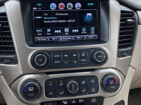 Used 2018 GMC Yukon Denali AWD/4WD image 11